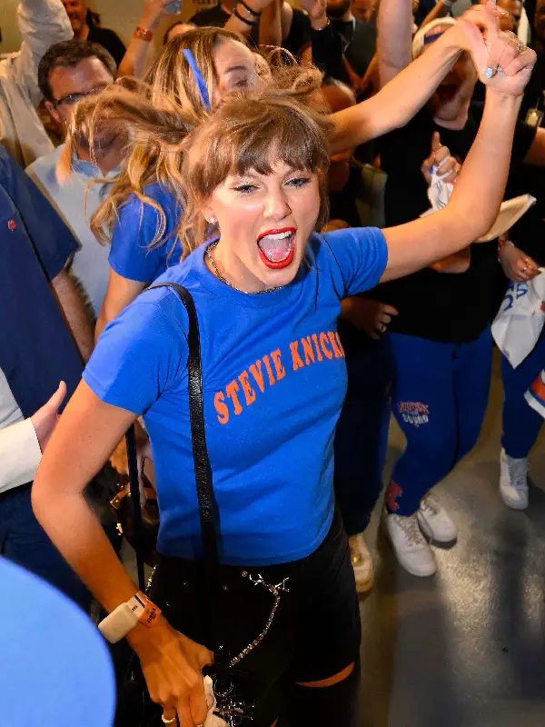 Taylor Swift Stevie Knicks Blue T-shirt