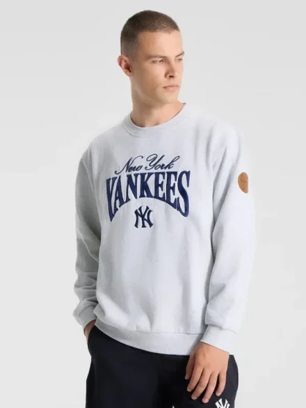 New York Yankees lululemon Steady State Sweatshirt